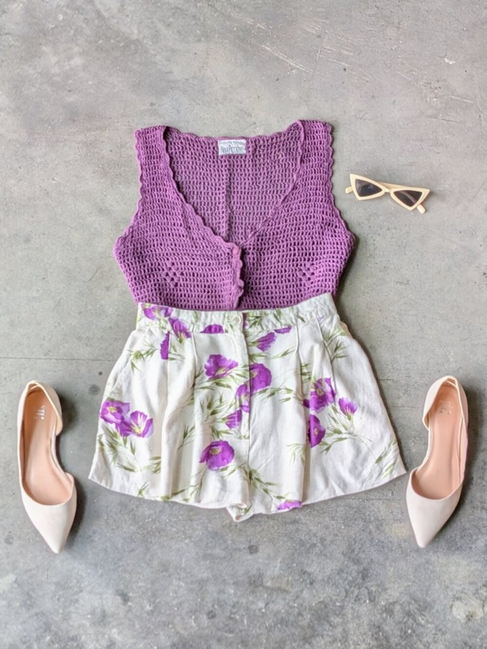 Vintage Pleated Flowy High Rise Ivory Flax Purple Floral Shorts with Pockets